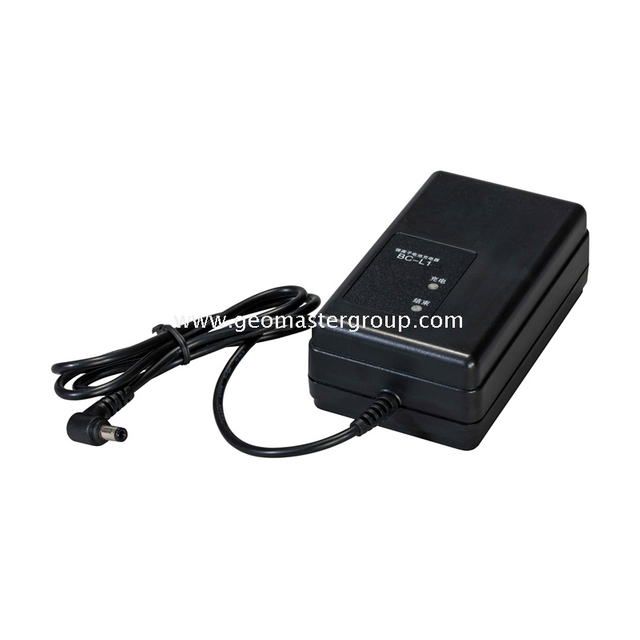 Chargeur de batterie d'arpentage