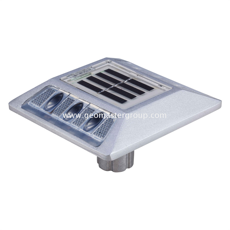 Goujon de route solaire