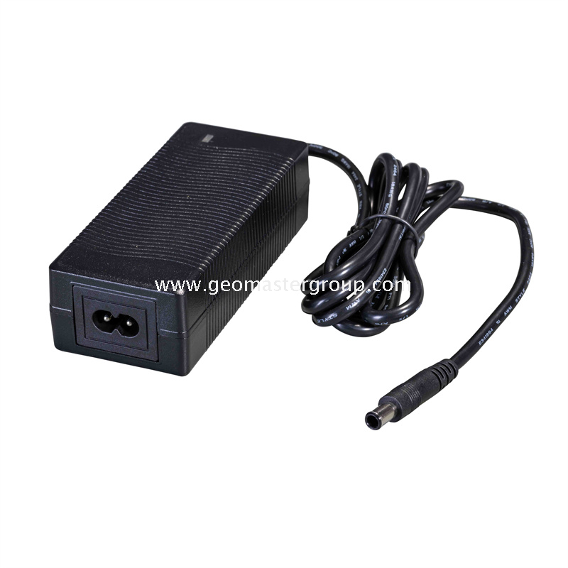 Chargeur de batterie d'arpentage