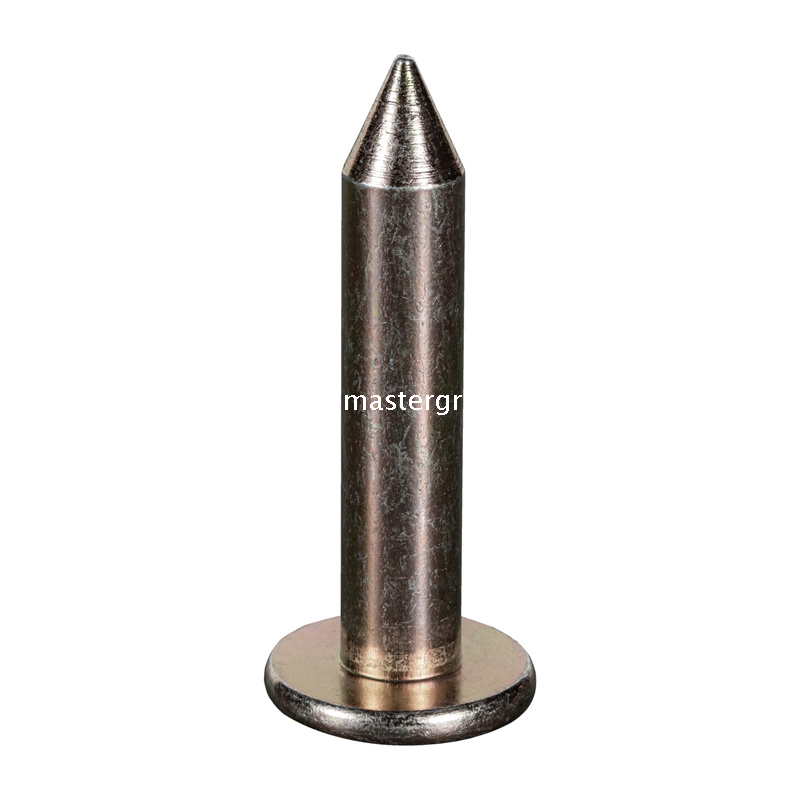 Clou d'enquête en acier