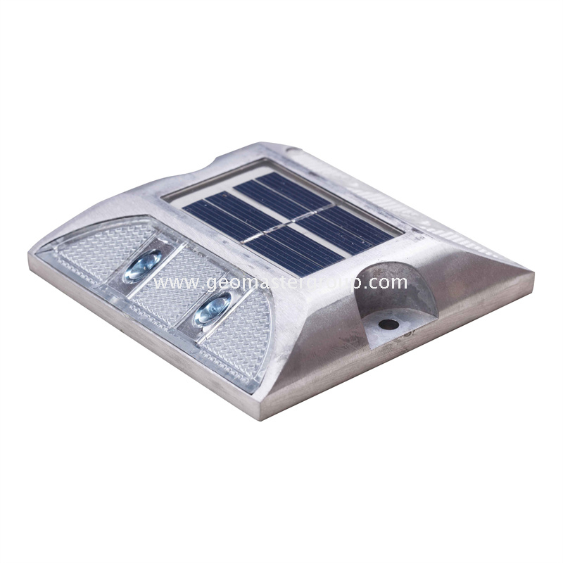 Goujon de route solaire