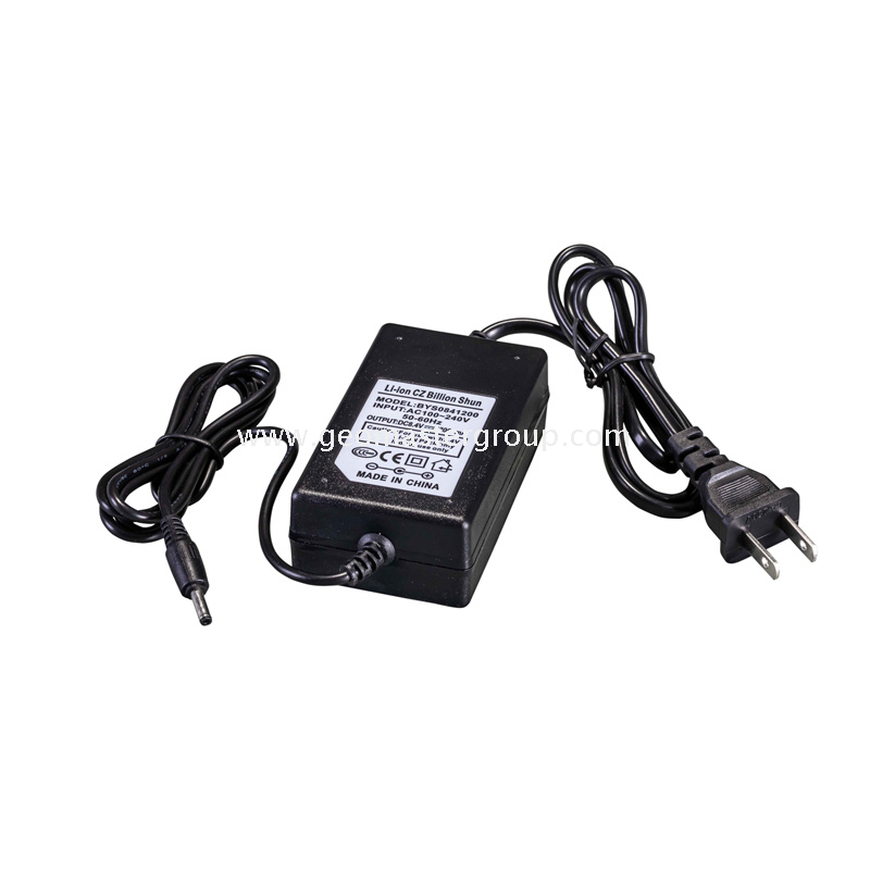 Chargeur de batterie d'arpentage