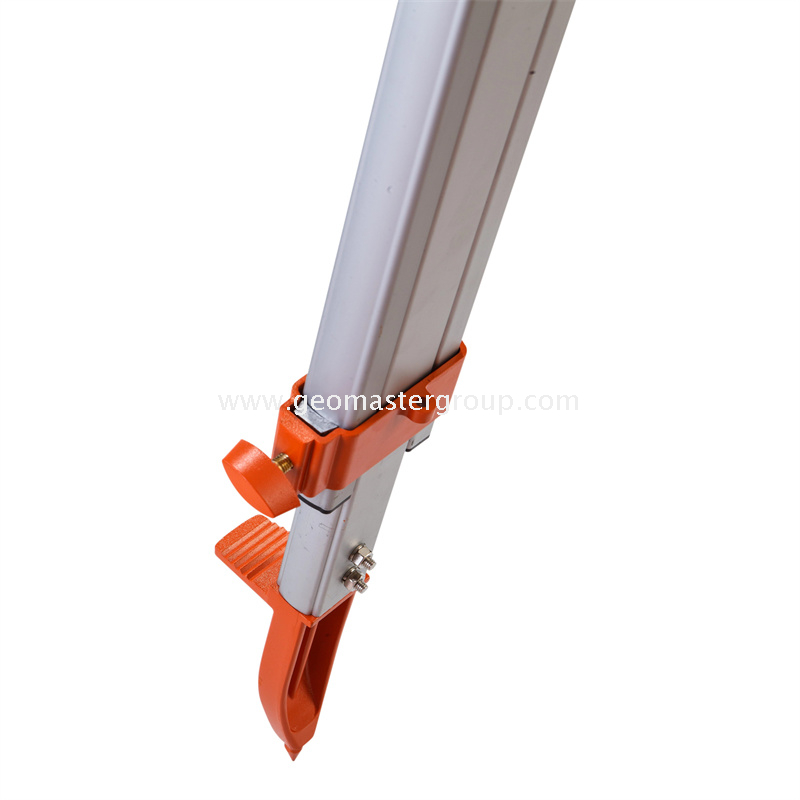 Tripod léger (tête plate, double serrure)