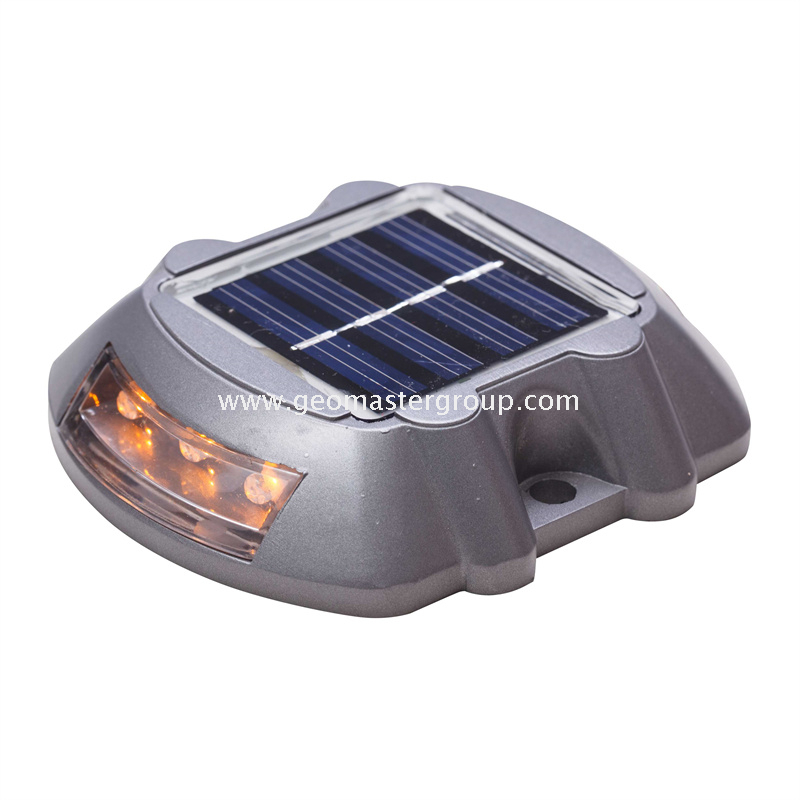 Goujon de route solaire