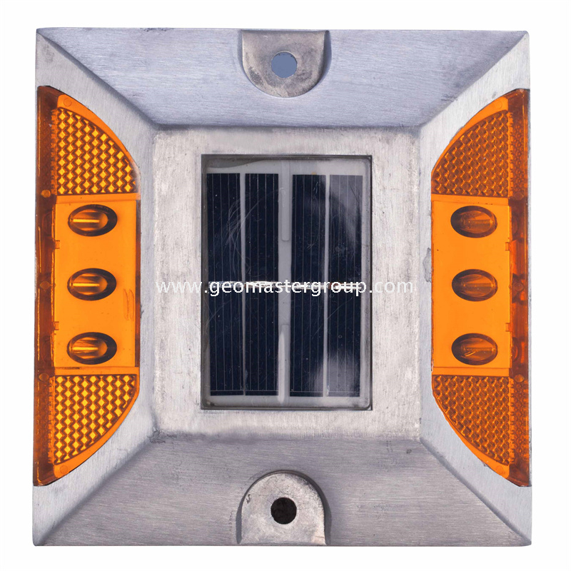 Goujon de route solaire