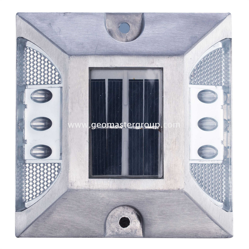 Goujon de route solaire