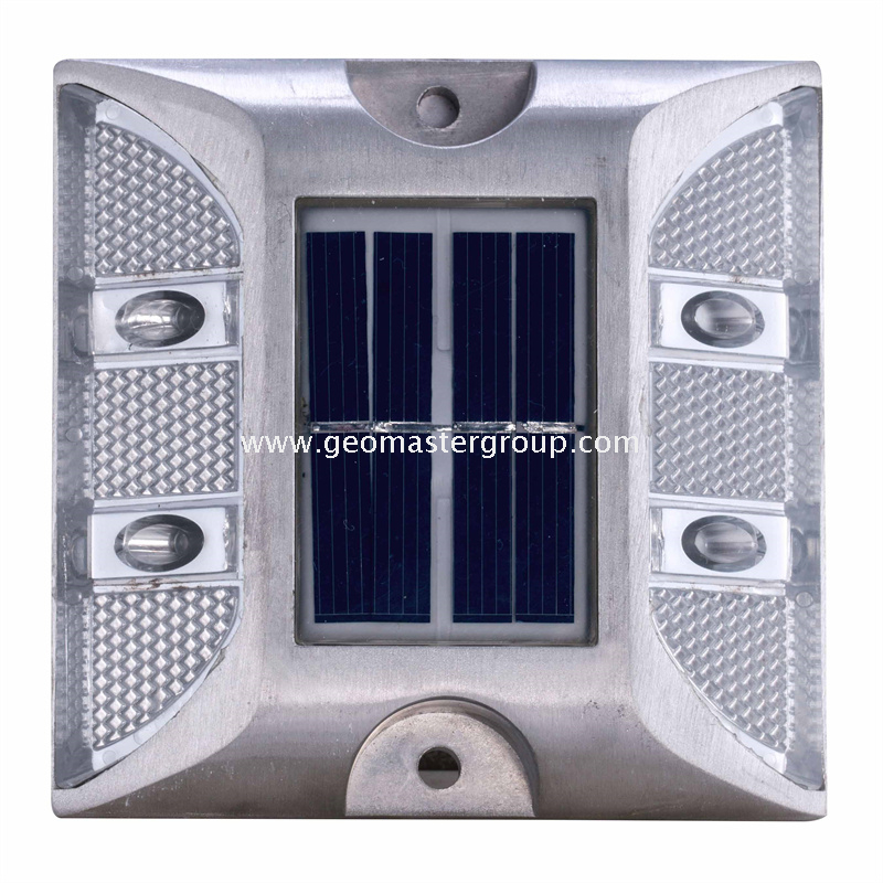 Goujon de route solaire